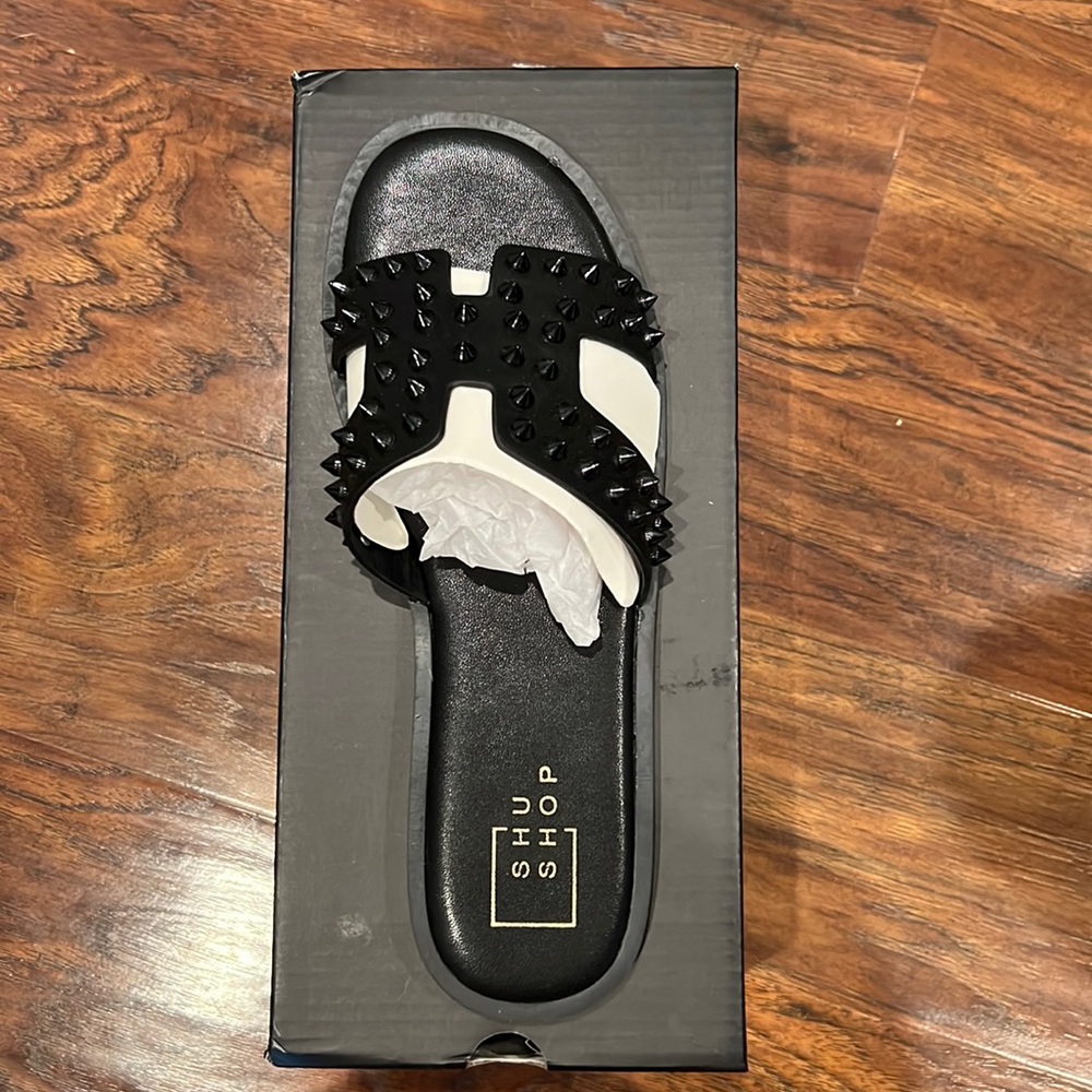 Shu Shop Black Carolina Slide Sandal sz 7.5